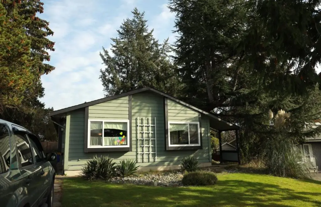 Affordable House in the Suburbs of Vancouver, Canada